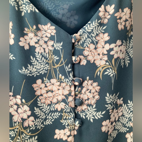 Loft plus floral tank top size 18 - Picture 3 of 7